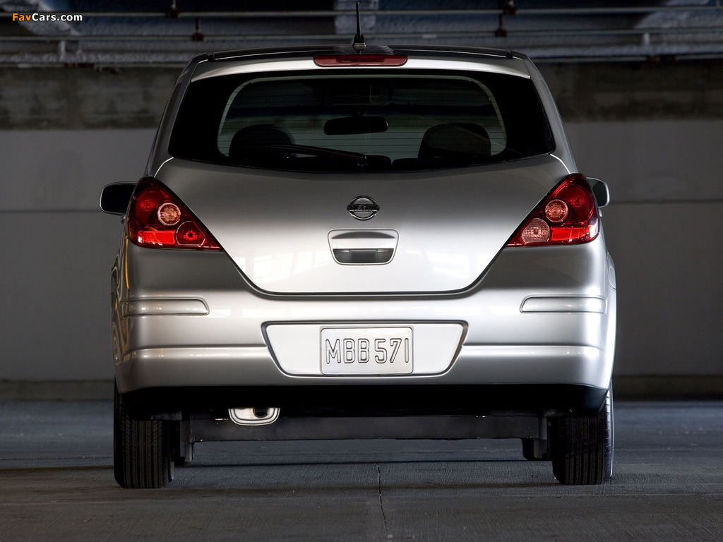 Images of Nissan Versa Hatchback 2006–09 (1024 x 768)