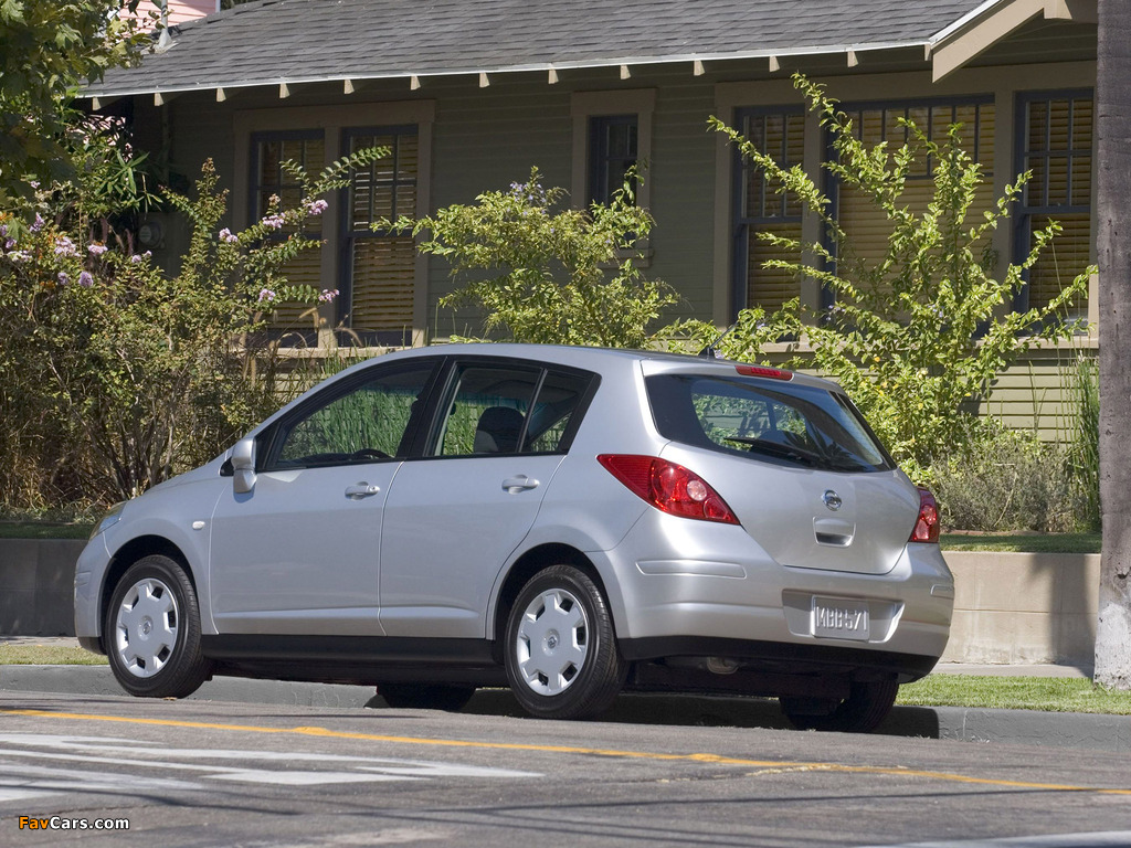 Nissan Versa Hatchback 2006–09 photos (1024 x 768)