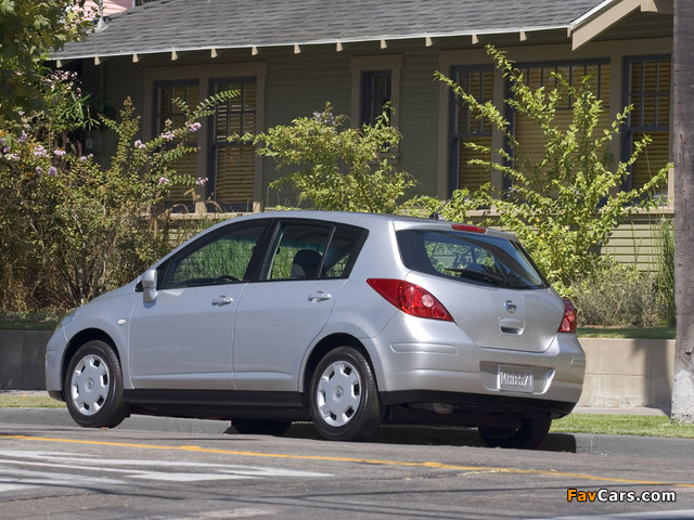 Nissan Versa Hatchback 2006–09 photos (640 x 480)