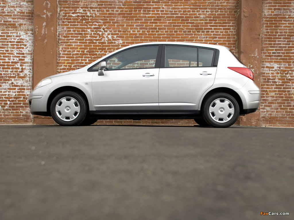 Nissan Versa Hatchback 2006–09 wallpapers (1024 x 768)