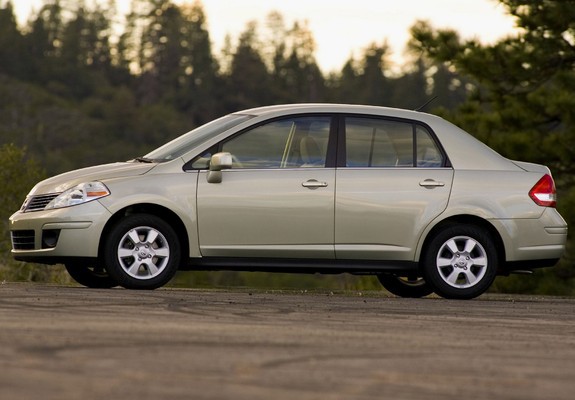 Pictures of Nissan Versa Sedan 2006–09