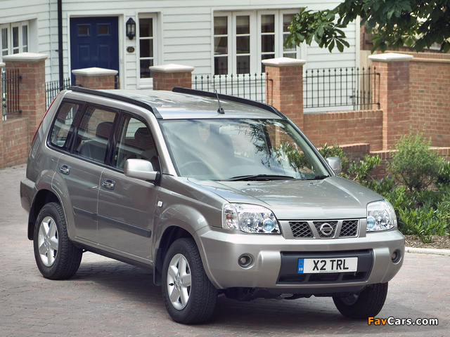 Nissan X-Trail UK-spec (T30) 2004–07 images (640 x 480)