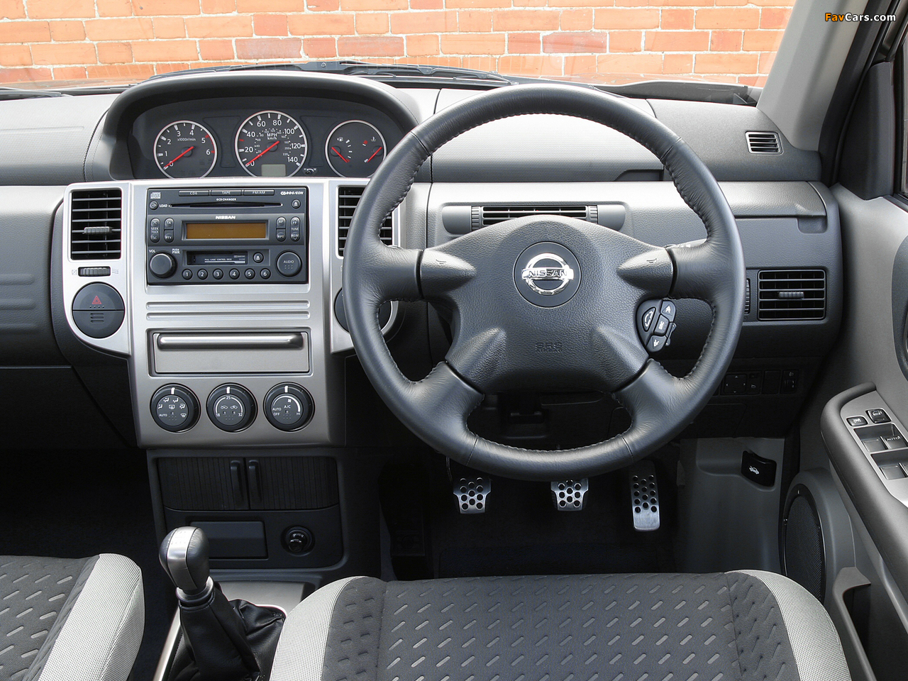 Nissan X-Trail UK-spec (T30) 2004–07 images (1280 x 960)