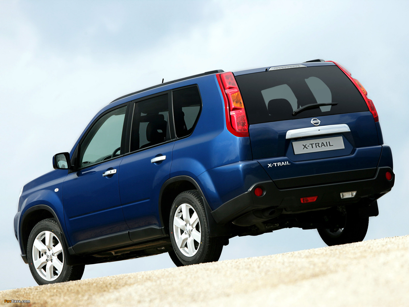 Nissan X-Trail (T31) 2007–10 images (1600 x 1200)