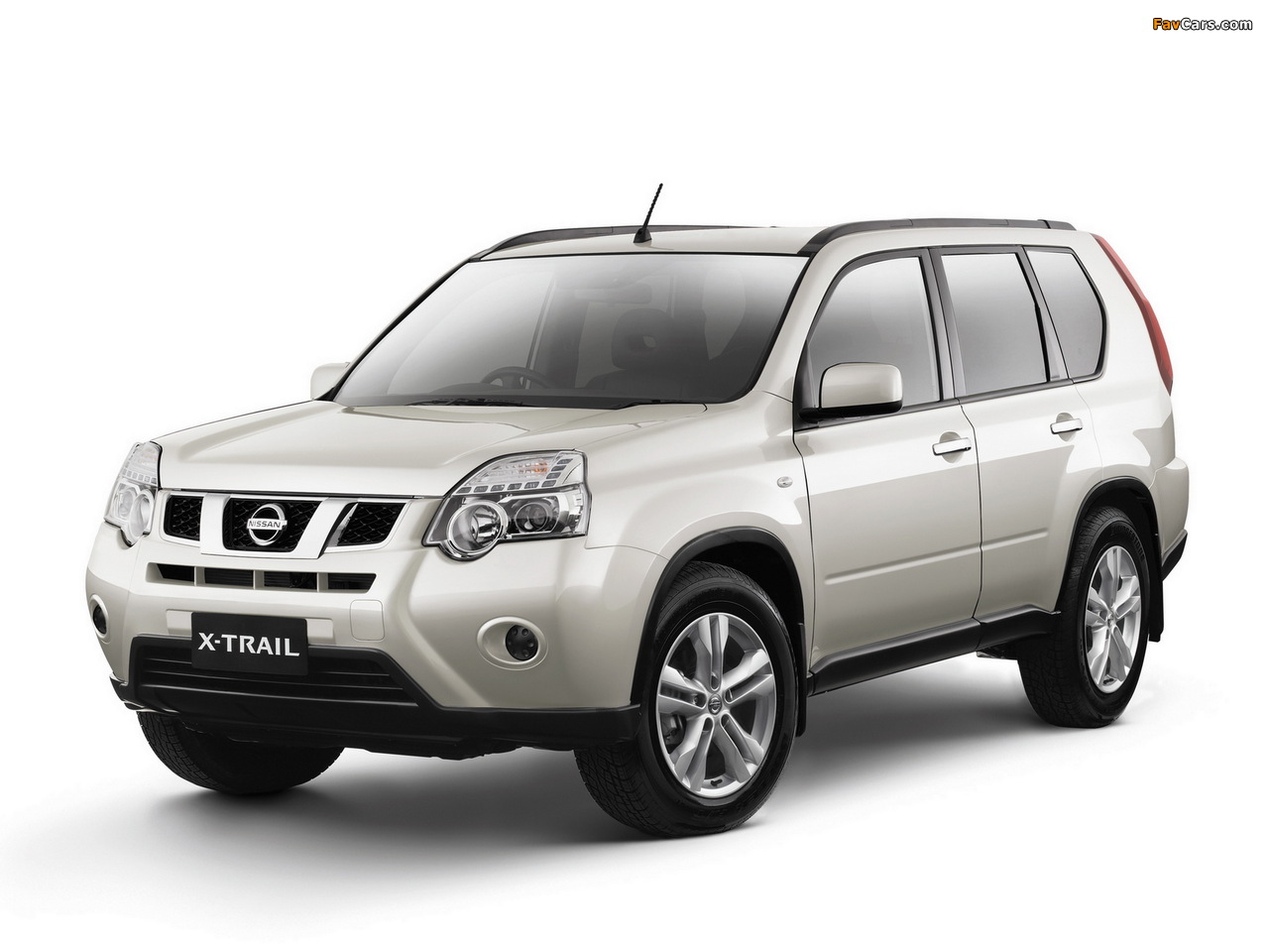 Nissan X-Trail UK-spec (T31) 2010 wallpapers (1280 x 960)