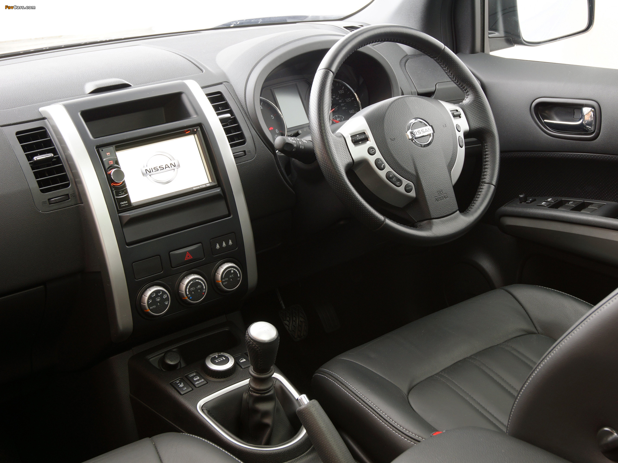 Pictures of Nissan X-Trail Platinum Edition UK-spec (T31) 2011–12 (2048 x 1536)