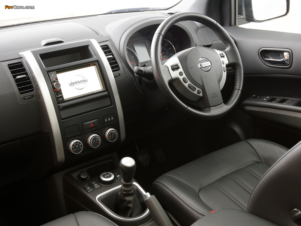 Pictures of Nissan X-Trail Platinum Edition UK-spec (T31) 2011–12 (1024 x 768)