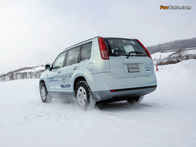 Nissan X-Trail FCV 2002 wallpapers (640 x 480)