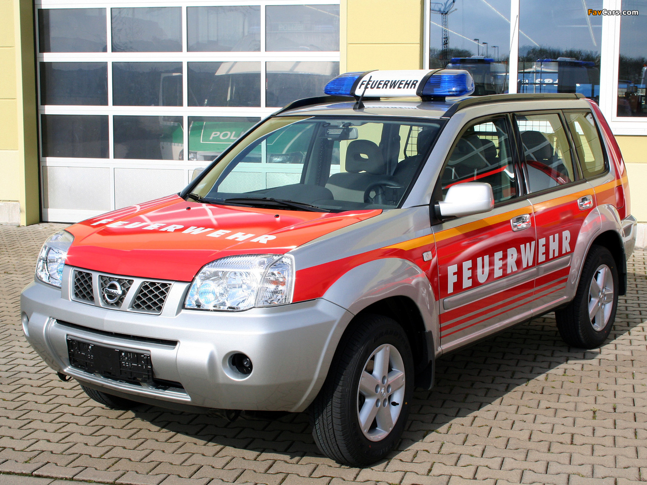 Nissan X-Trail Feuerwehr (T30) 2004–07 wallpapers (1280 x 960)