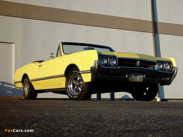 Images of Oldsmobile Cutlass 442 Convertible 1966 (640 x 480)