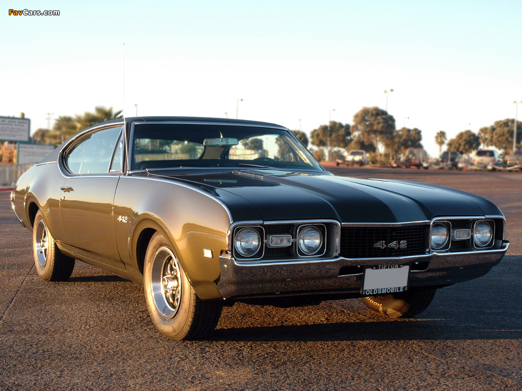 Images of Oldsmobile 442 Holiday Coupe (4487) 1968 (1024 x 768)