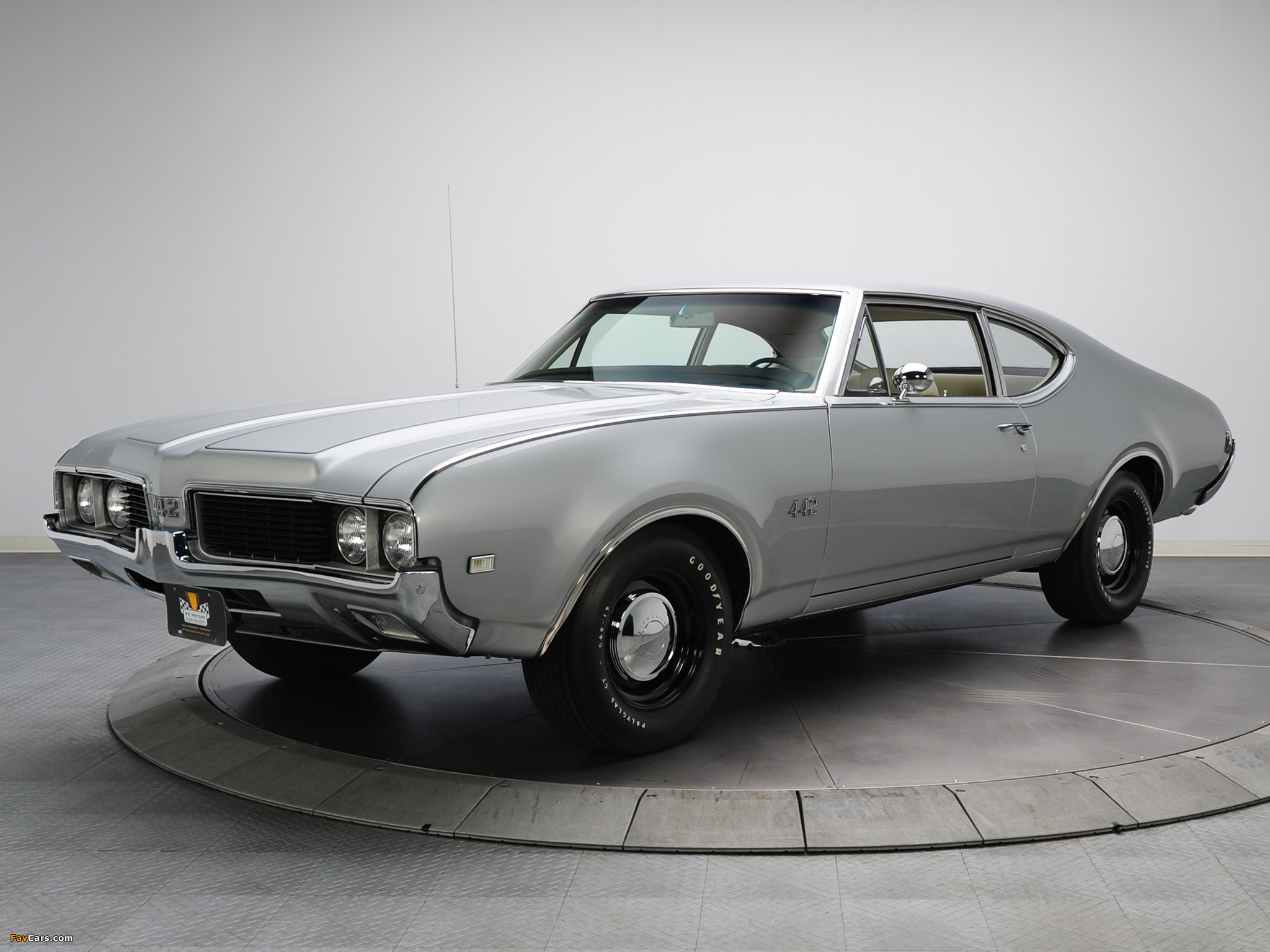 Images of Oldsmobile 442 Sport Coupe (4477) 1969 (2048 x 1536)