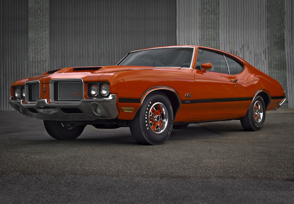 Images of Oldsmobile Cutlass 442 W-30 Hardtop Coupe 1972