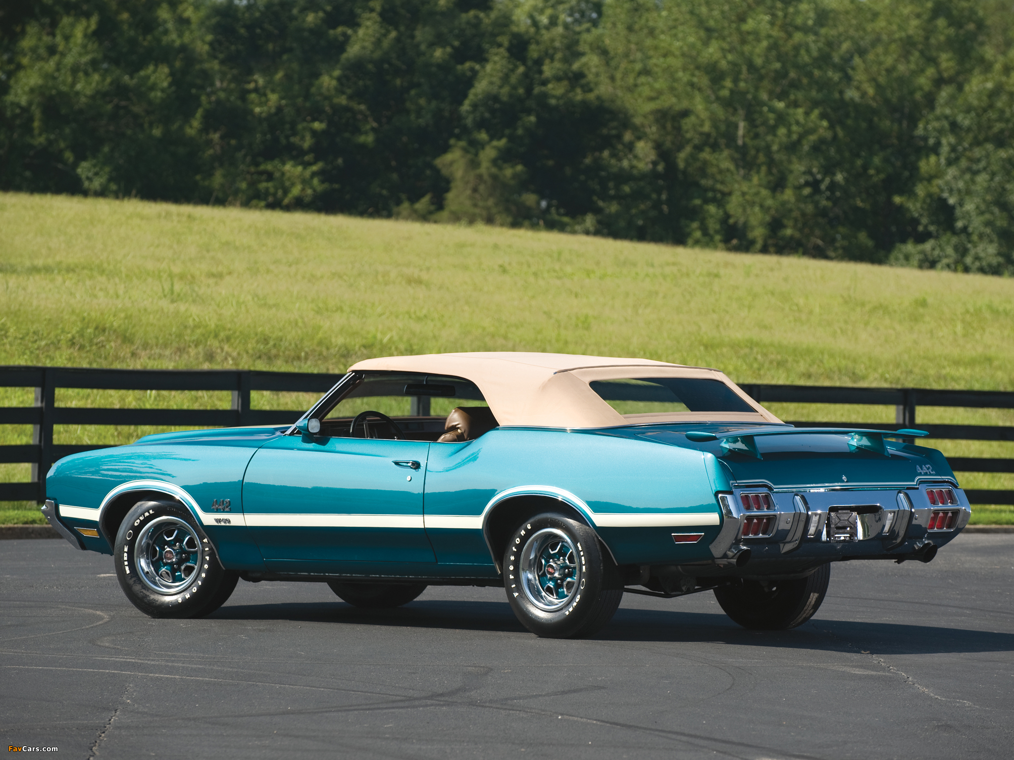 Images of Oldsmobile Cutlass 442 W-30 Convertible 1972 (2048 x 1536)