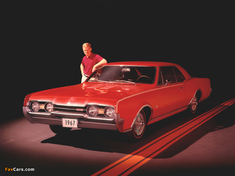 Oldsmobile Cutlass 442 Holiday Coupe (3817) 1967 pictures (800 x 600)