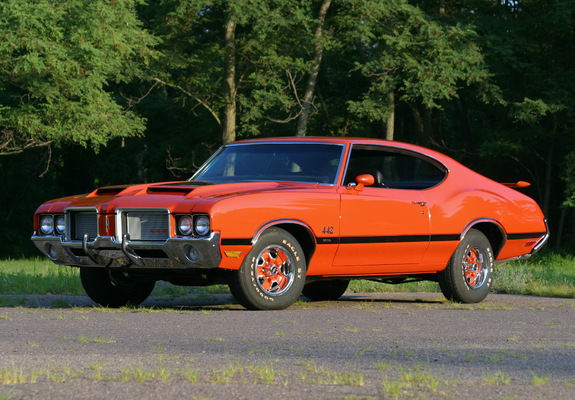 Oldsmobile Cutlass 442 W-30 Hardtop Coupe 1972 images