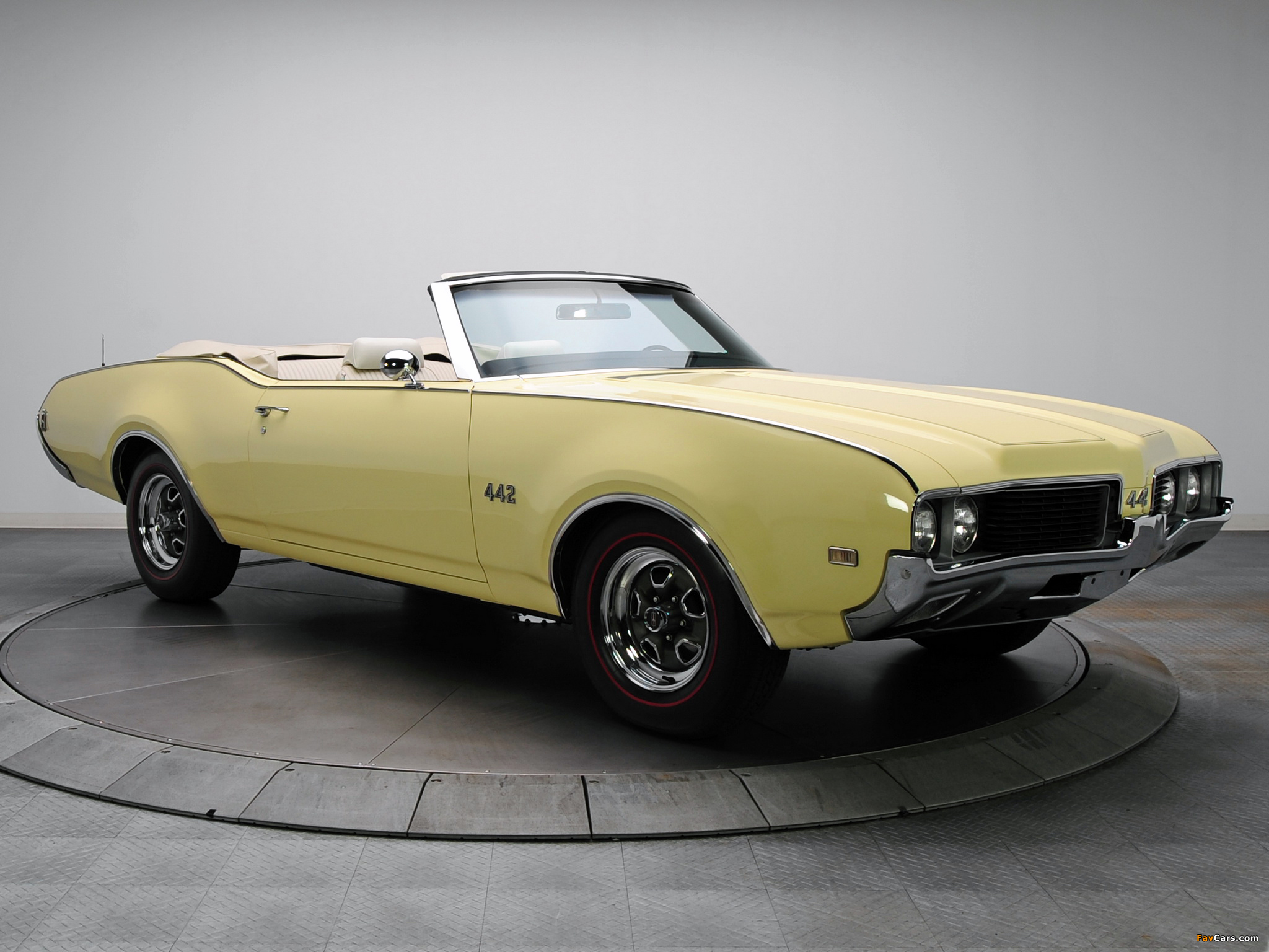 Photos of Oldsmobile 442 Convertible (4467) 1969 (2048 x 1536)