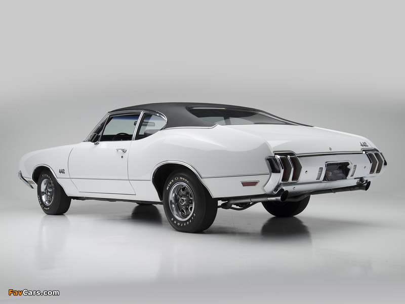Photos of Oldsmobile 442 Sports Coupe (4477) 1970 (800 x 600)