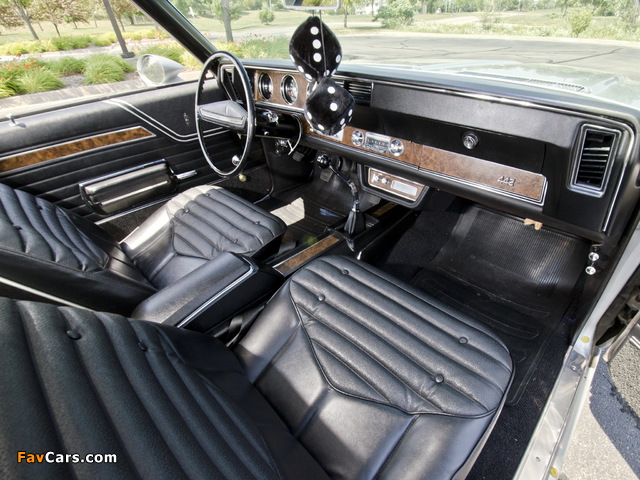 Pictures of Oldsmobile 442 Holiday Coupe (4487) 1970 (640 x 480)