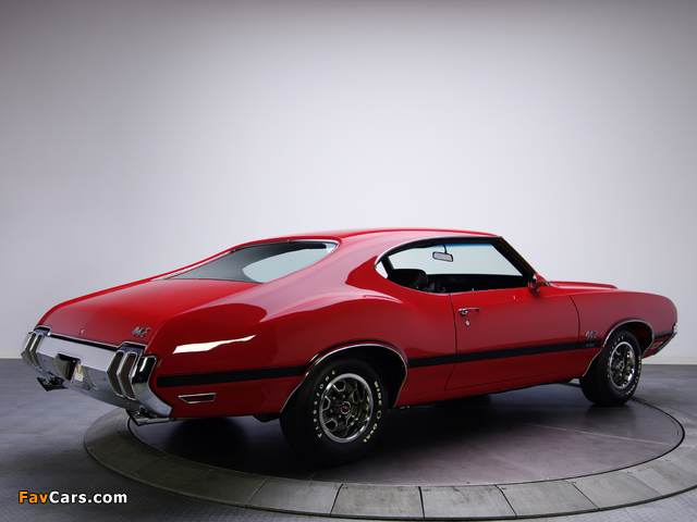 Pictures of Oldsmobile 442 W-30 Holiday Coupe (4487) 1970 (640 x 480)