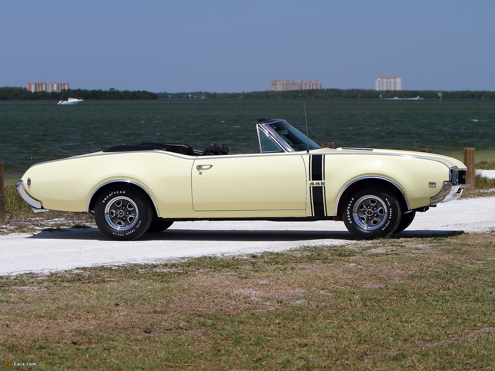 Oldsmobile 442 Convertible (4467) 1968 wallpapers (1600 x 1200)
