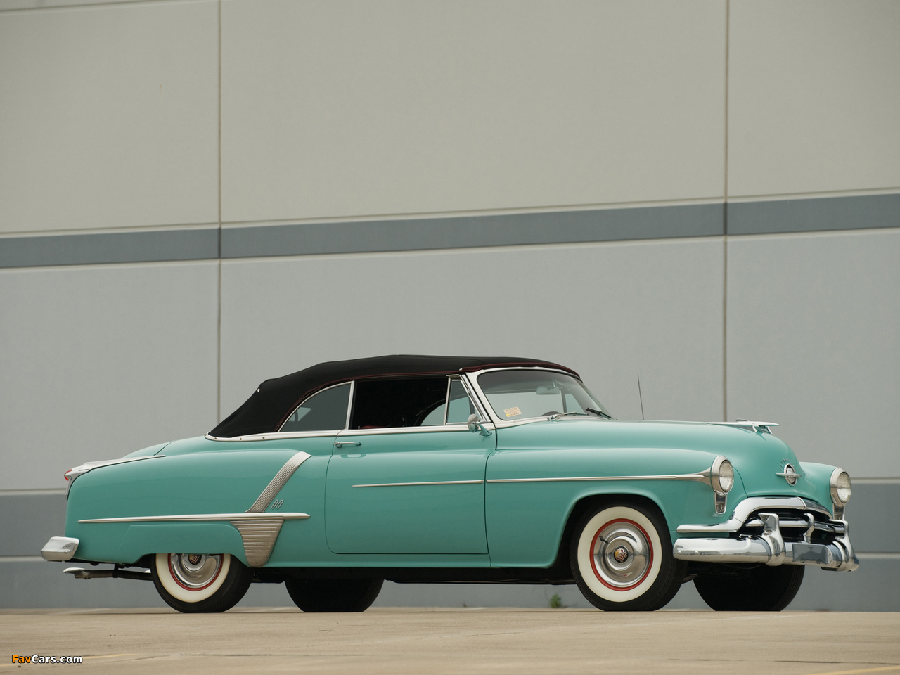 Images of Oldsmobile Super 88 Convertible 1952 (1280 x 960)