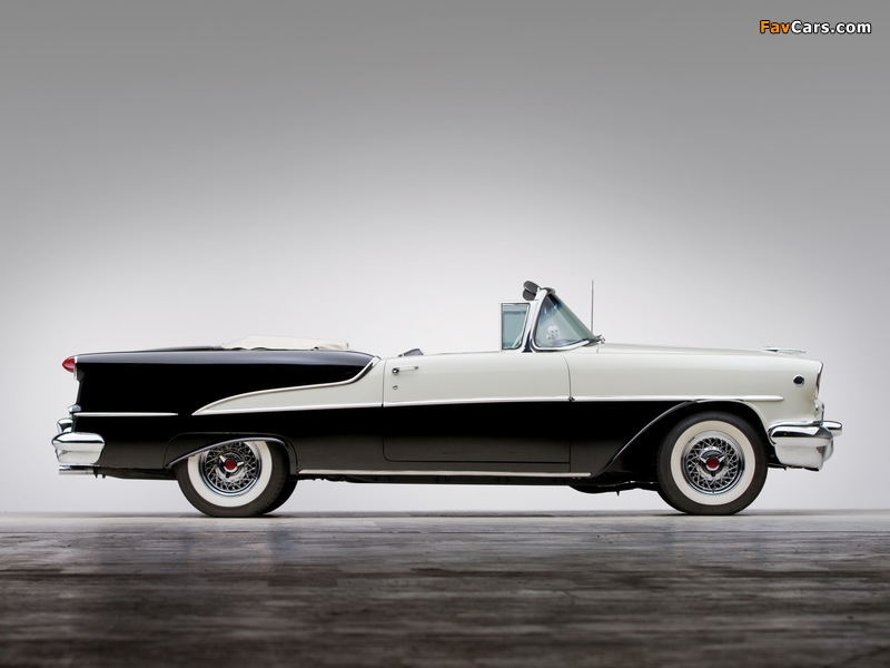 Images of Oldsmobile Super 88 Convertible (3667DTX) 1955 (800 x 600)