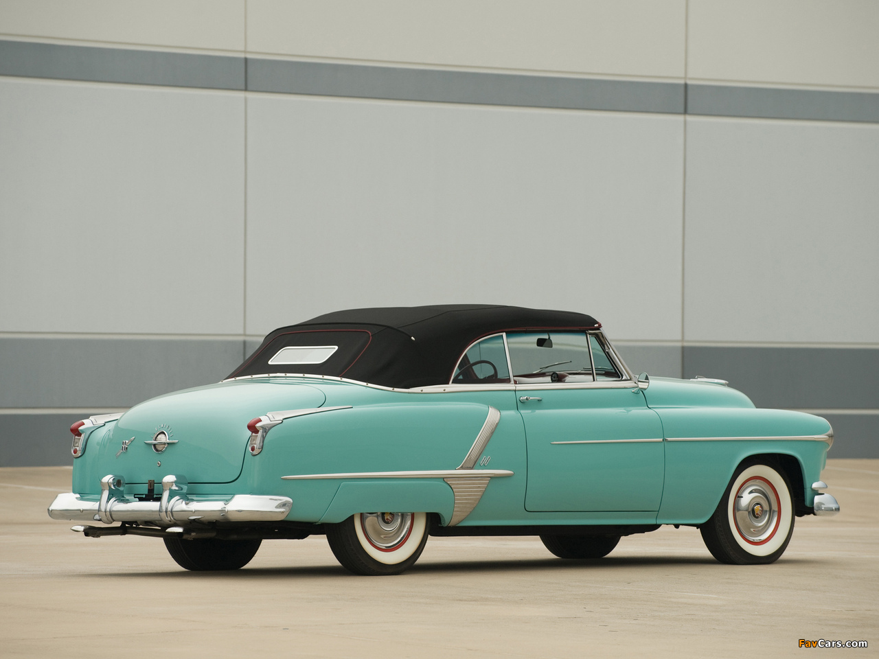 Oldsmobile Super 88 Convertible 1952 wallpapers (1280 x 960)