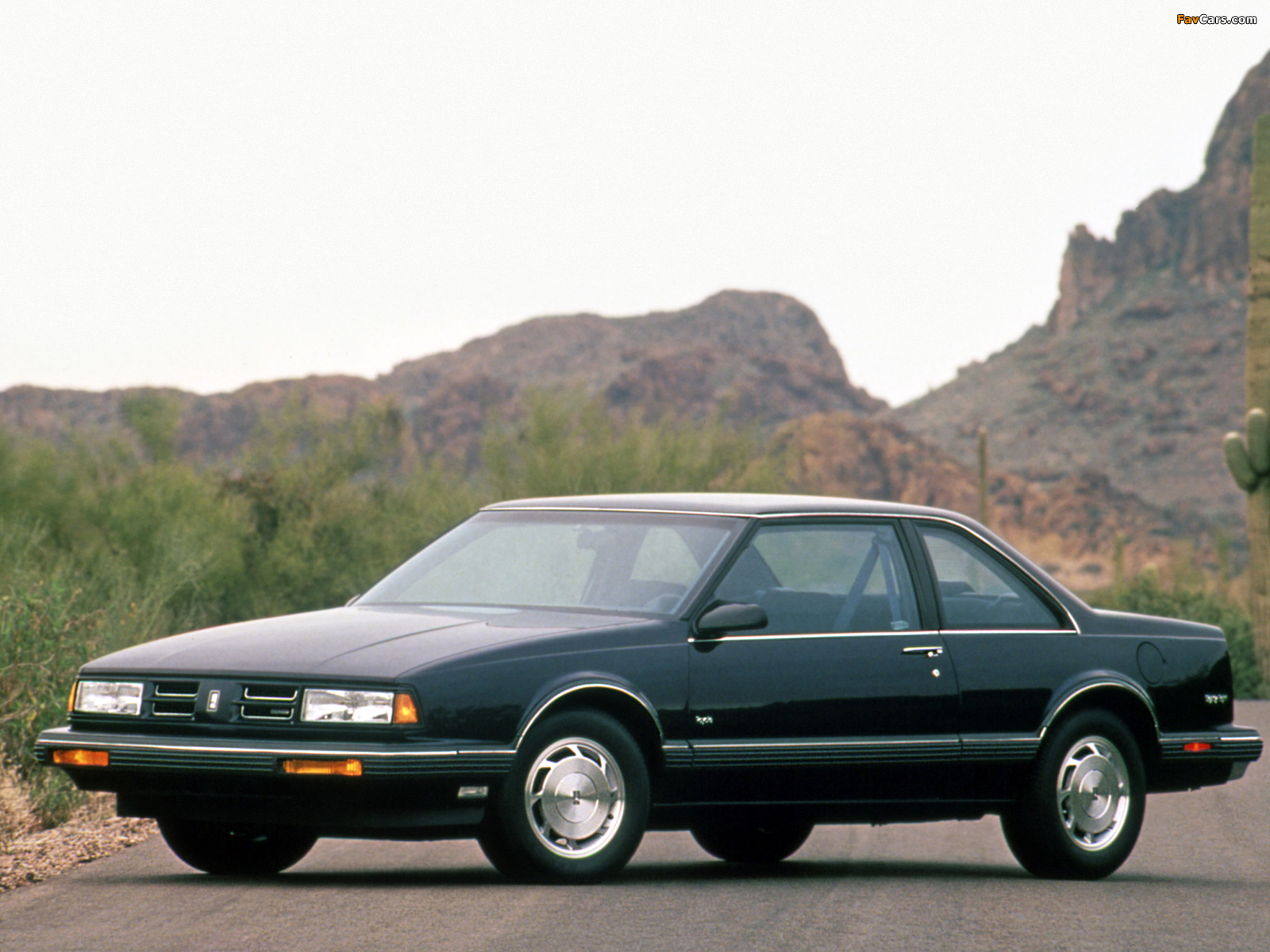 Oldsmobile 88 Royale Coupe 1990–91 wallpapers (1600 x 1200)
