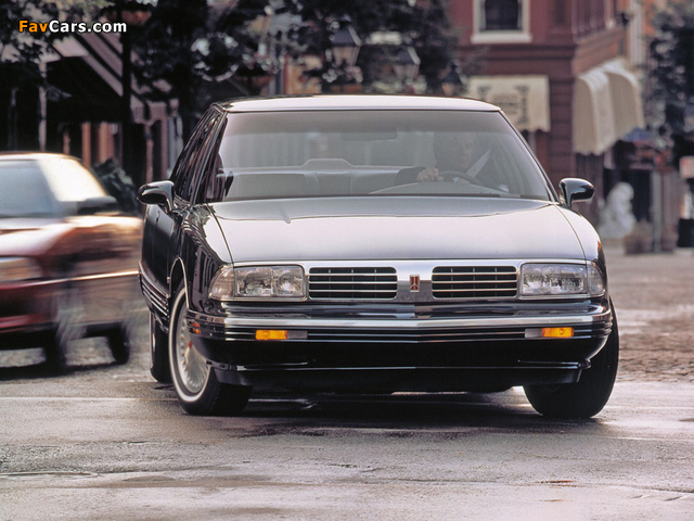 Images of Oldsmobile Ninety-Eight 1991–96 (640 x 480)