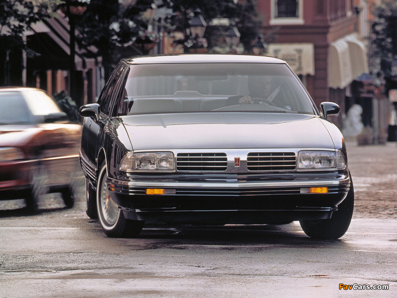 Images of Oldsmobile Ninety-Eight 1991–96 (800 x 600)