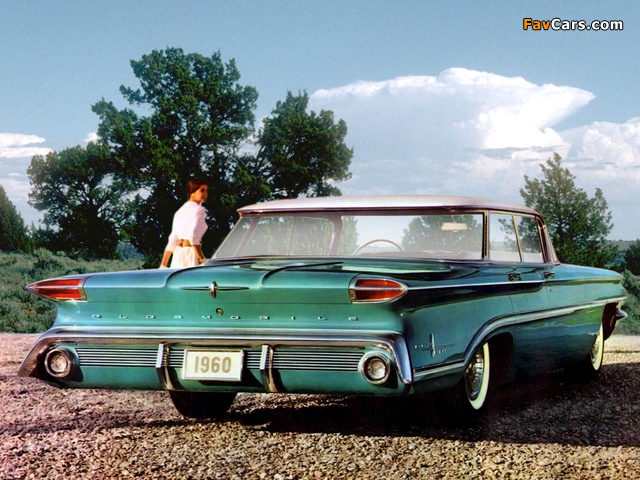 Oldsmobile 98 4-door Holiday Hardtop (3839) 1960 images (640 x 480)