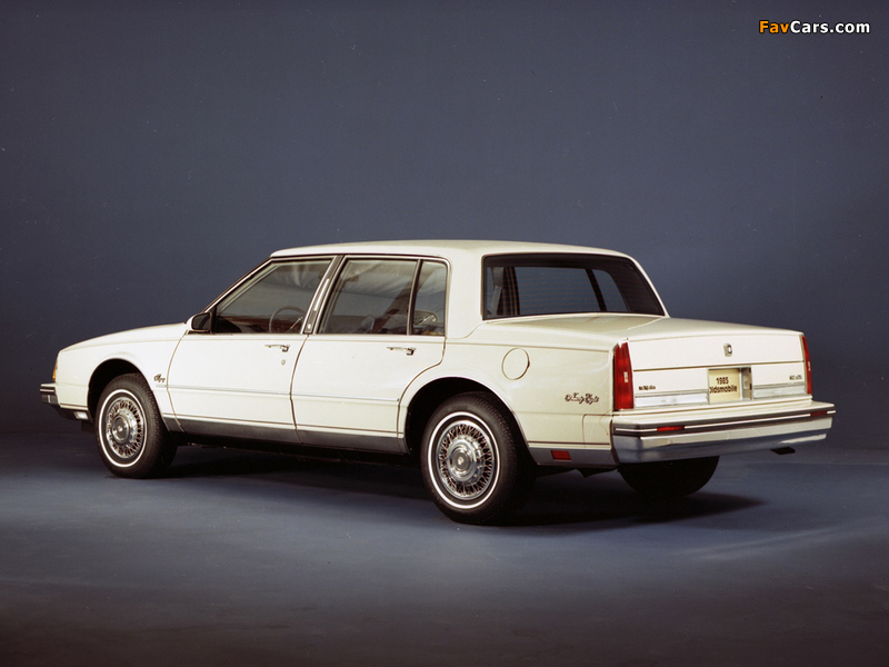Oldsmobile Ninety-Eight Regency Sedan 1985–86 wallpapers (800 x 600)