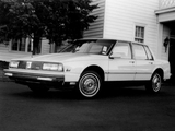 Oldsmobile Ninety-Eight Grande 1986 photos