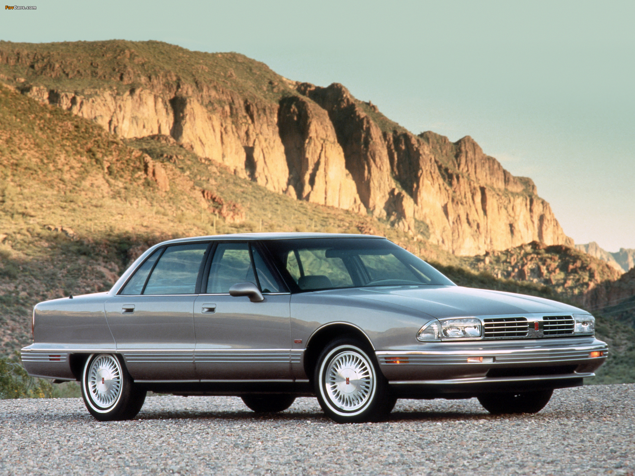 Oldsmobile Ninety-Eight 1991–96 wallpapers (2048 x 1536)