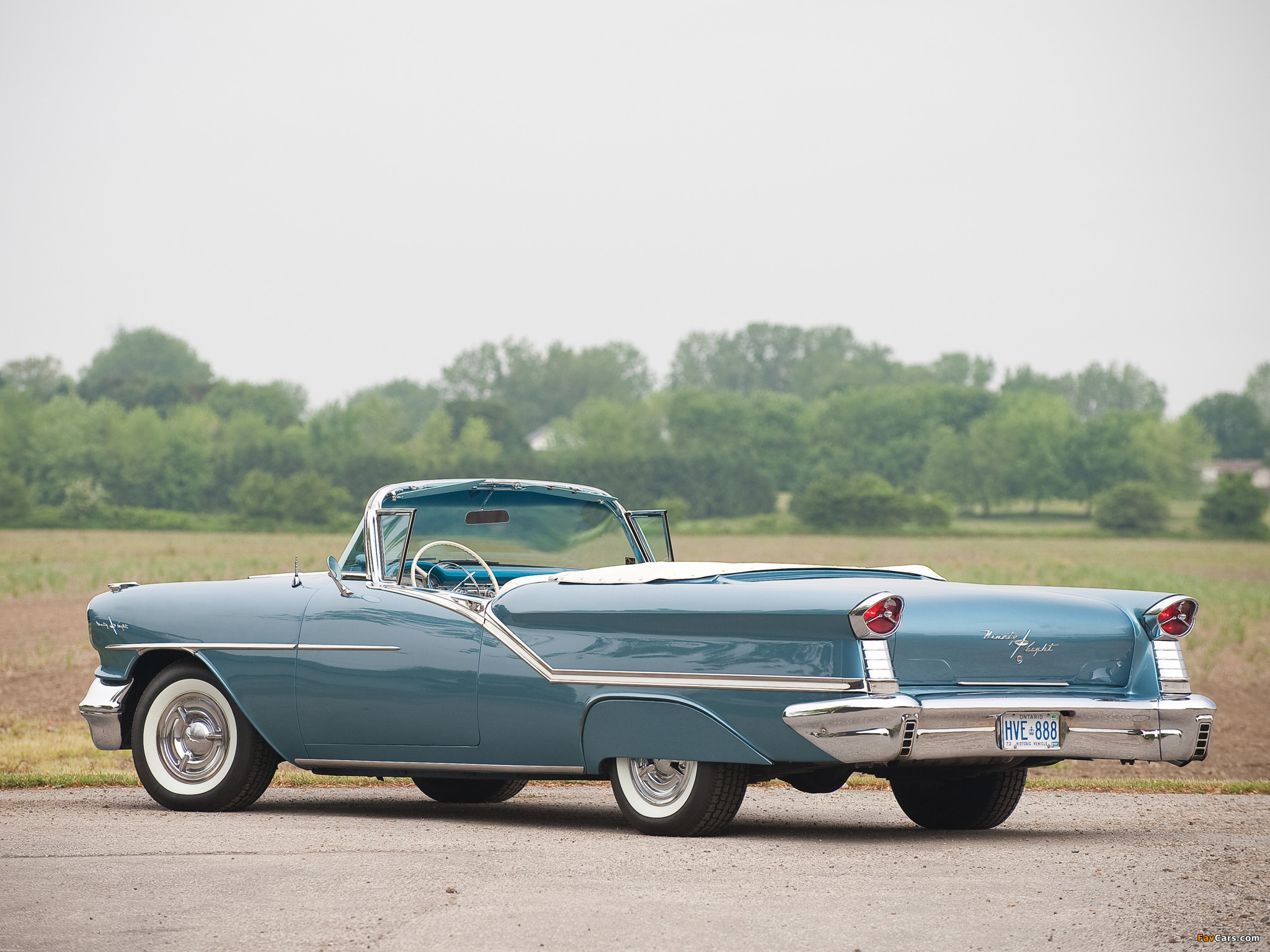 Photos of Oldsmobile 98 Convertible 1957 (2048 x 1536)