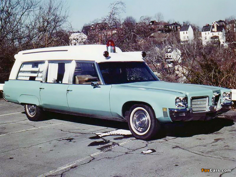 Photos of Cotner-Bevington Oldsmobile Cotington Ambulance 1971 (800 x 600)