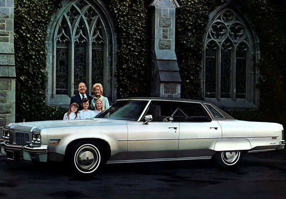 Pictures of Oldsmobile 98 Regency Hardtop Sedan (X39) 1975