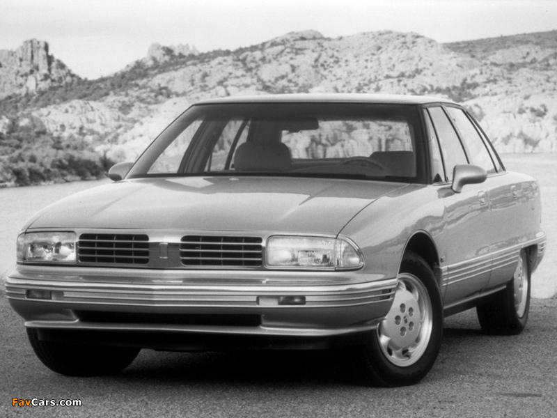 Pictures of Oldsmobile Ninety-Eight 1991–96 (800 x 600)
