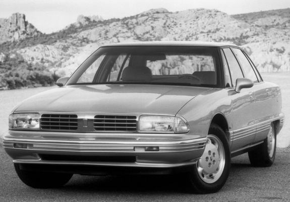 Pictures of Oldsmobile Ninety-Eight 1991–96