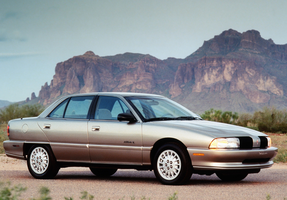 Photos of Oldsmobile Achieva 1992–97