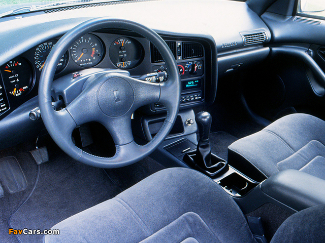 Pictures of Oldsmobile Achieva SCX 1992–93 (640 x 480)