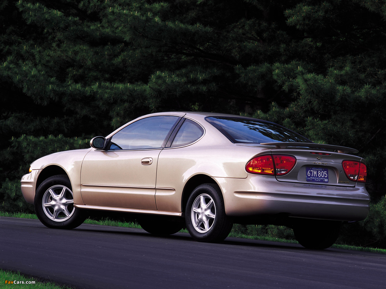 Photos of Oldsmobile Alero Coupe 1998–2004 (1280 x 960)