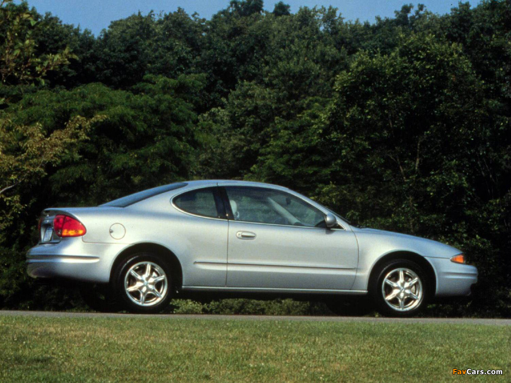 Photos of Oldsmobile Alero Coupe 1998–2004 (1024 x 768)