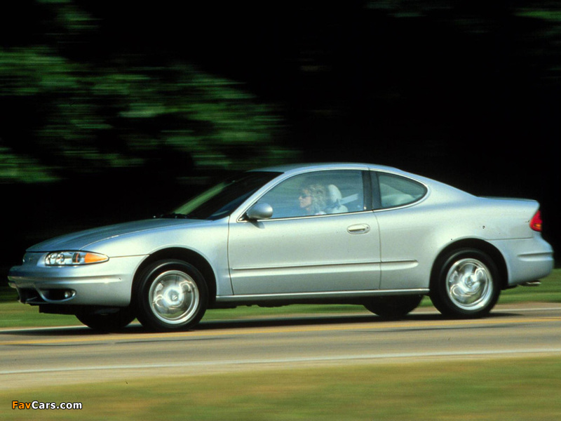 Oldsmobile Alero Coupe 1998–2004 wallpapers (800 x 600)