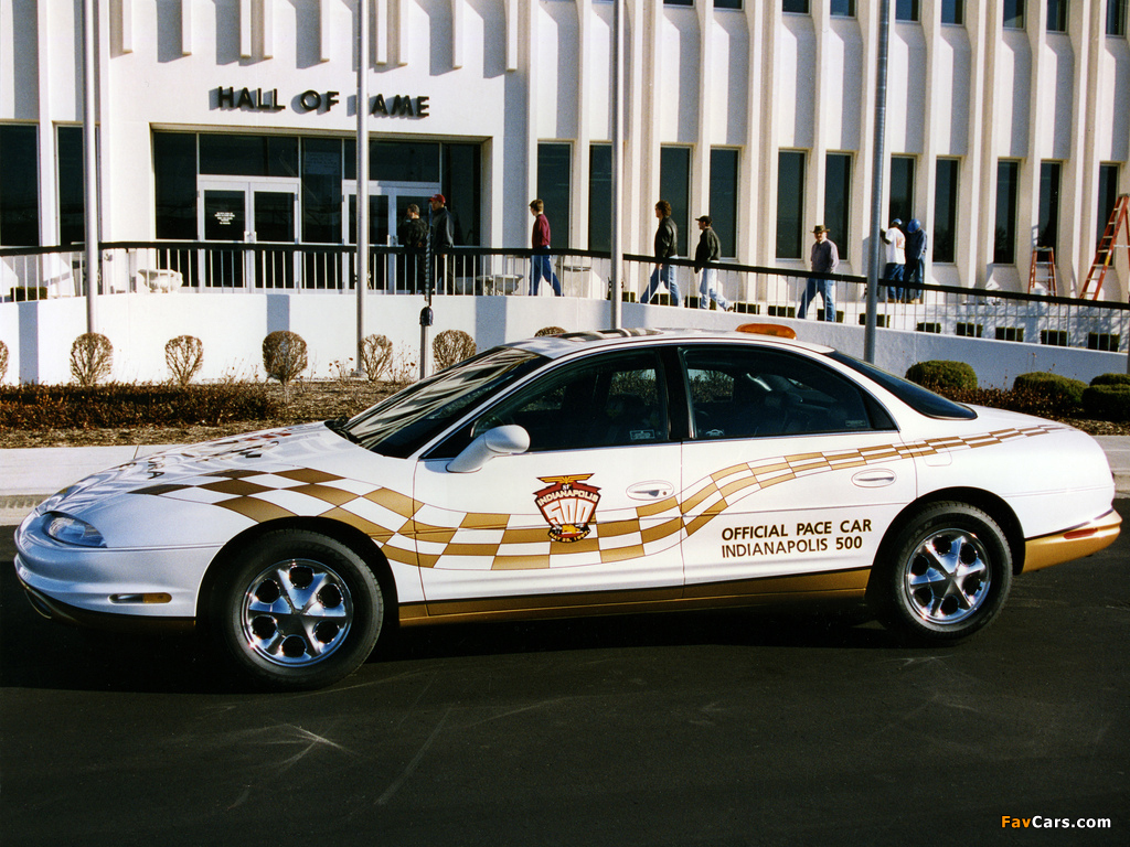 Images of Oldsmobile Aurora Pace Car 1997 (1024 x 768)