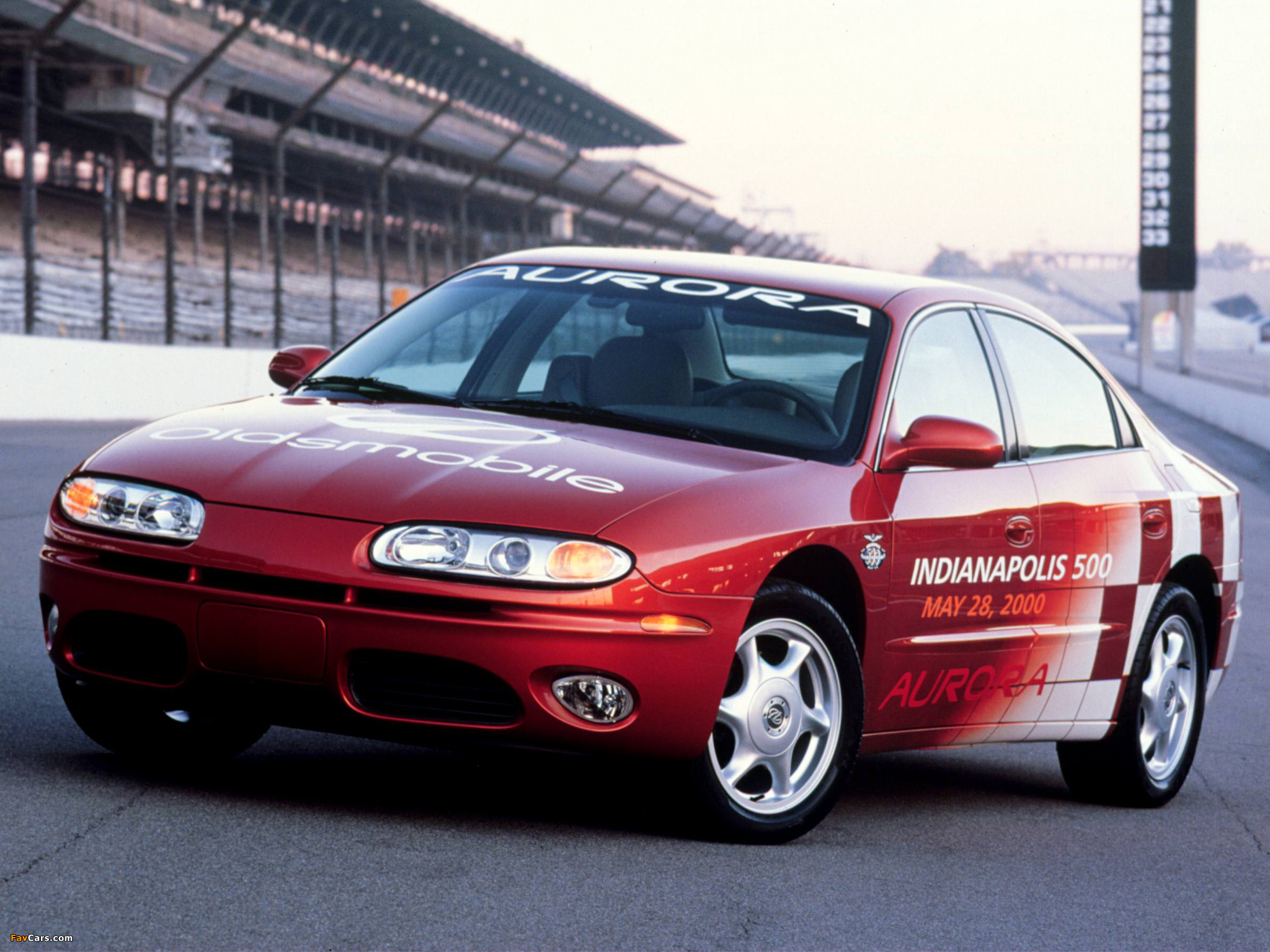 Images of Oldsmobile Aurora Indy 500 Pace Car 2000 (2048 x 1536)