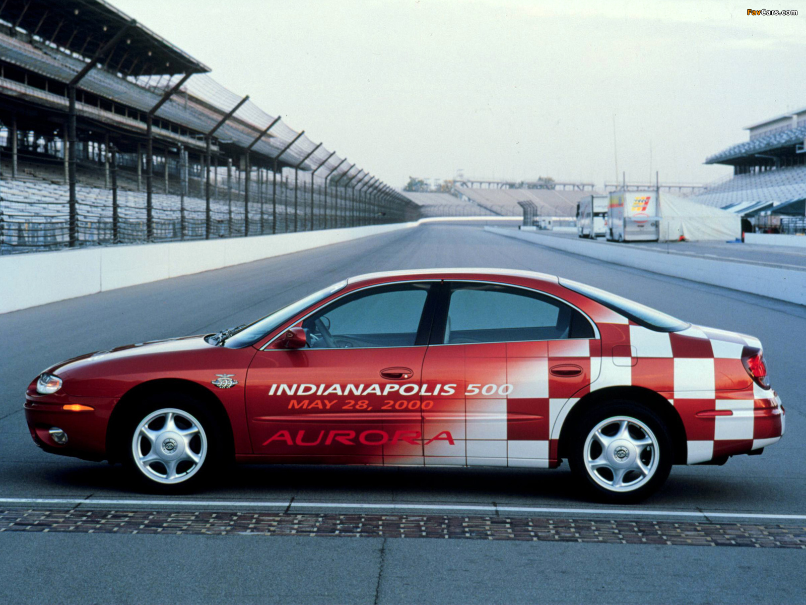 Images of Oldsmobile Aurora Indy 500 Pace Car 2000 (1600 x 1200)