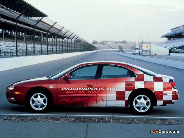 Images of Oldsmobile Aurora Indy 500 Pace Car 2000 (640 x 480)