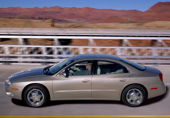 Oldsmobile Aurora 1999–2003 images